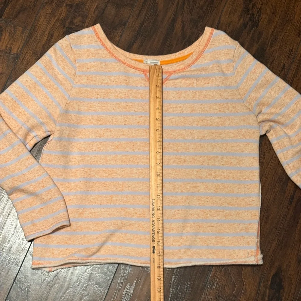 Gap Terry Cloth‎ Crew Neck Peach and Purple Stripe Sweatshirt size Large